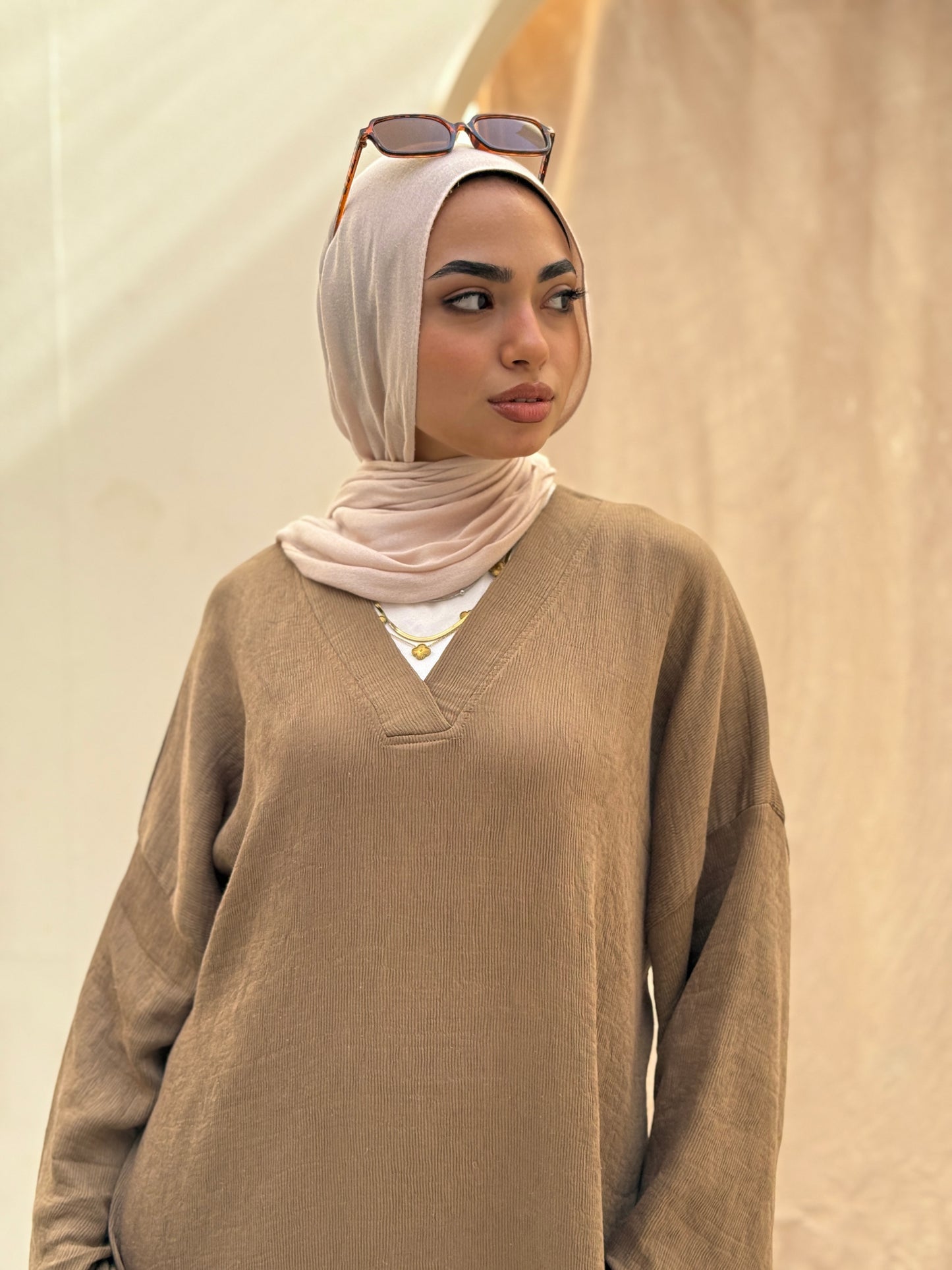 Feminine Fusion Dress In Chocolate