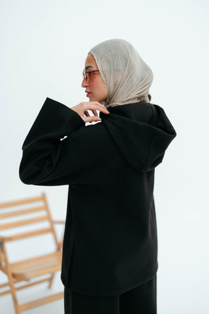 GO-ON SET IN BLACK