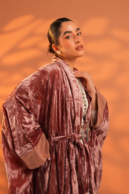 Lune Noir Kaftan In Pink