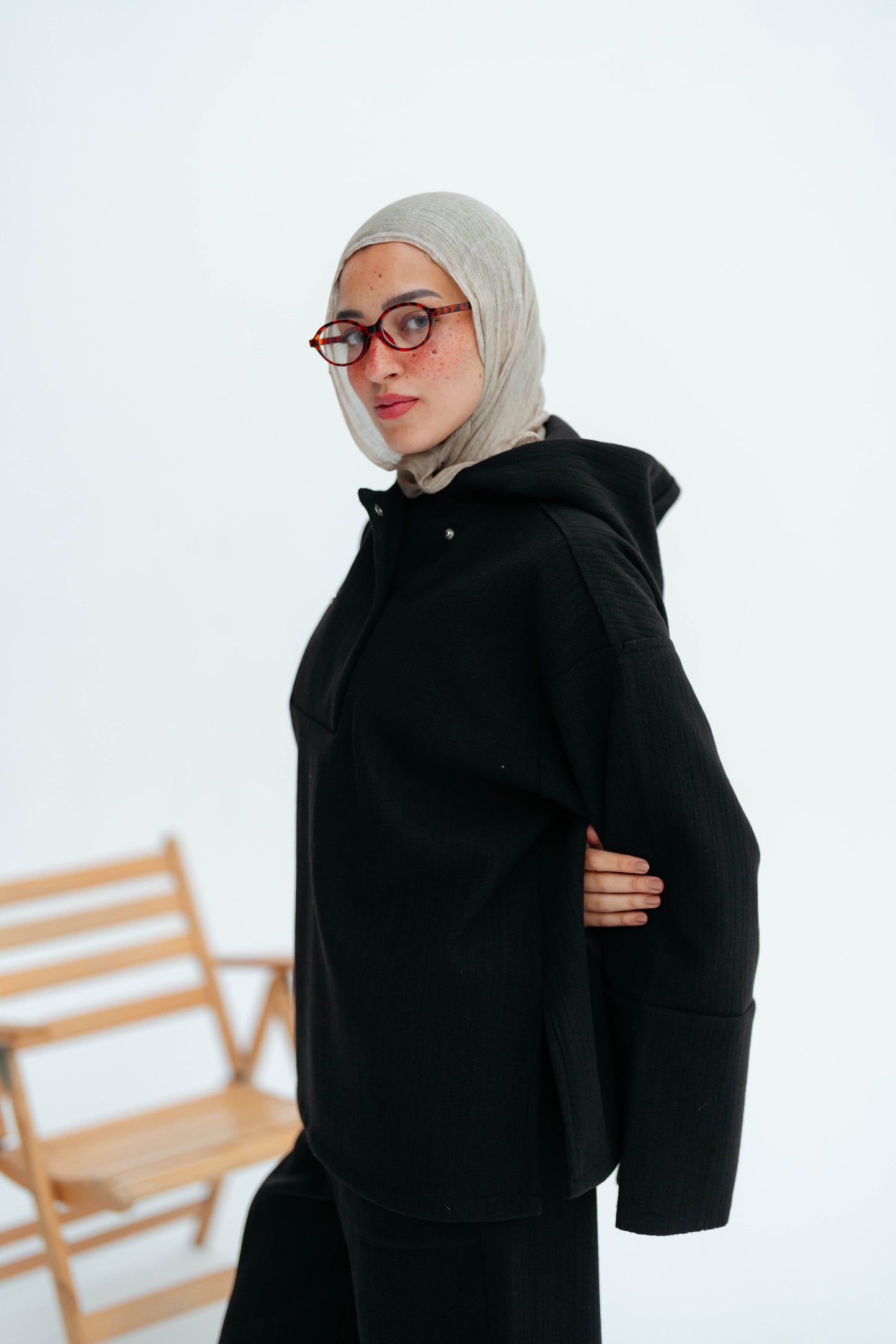 GO-ON SET IN BLACK