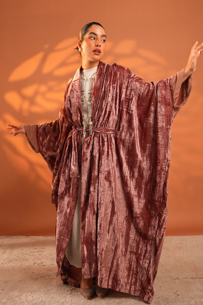 Lune Noir Kaftan In Pink